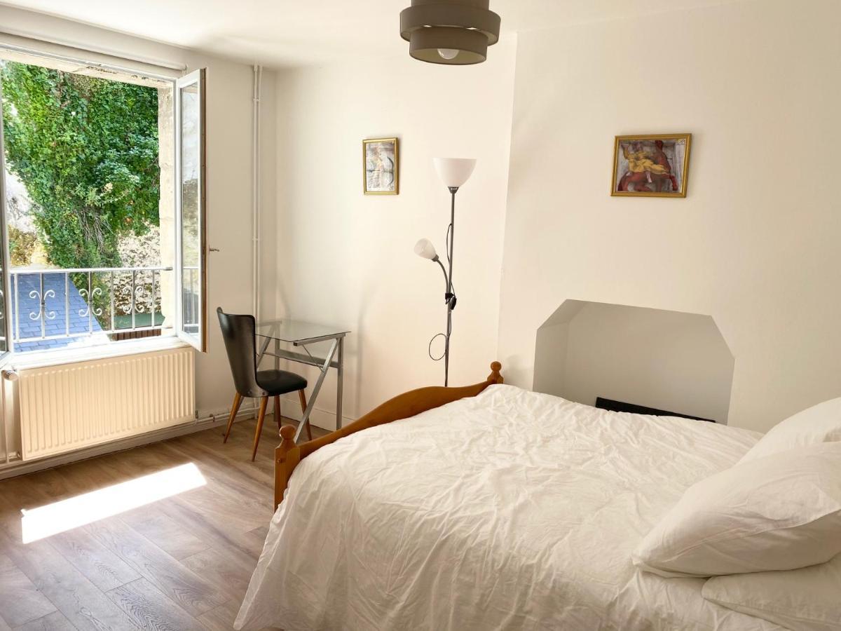 La Maison Des Remparts - Gite 3 Etoiles Pour 8 Pers A Loches Exterior photo